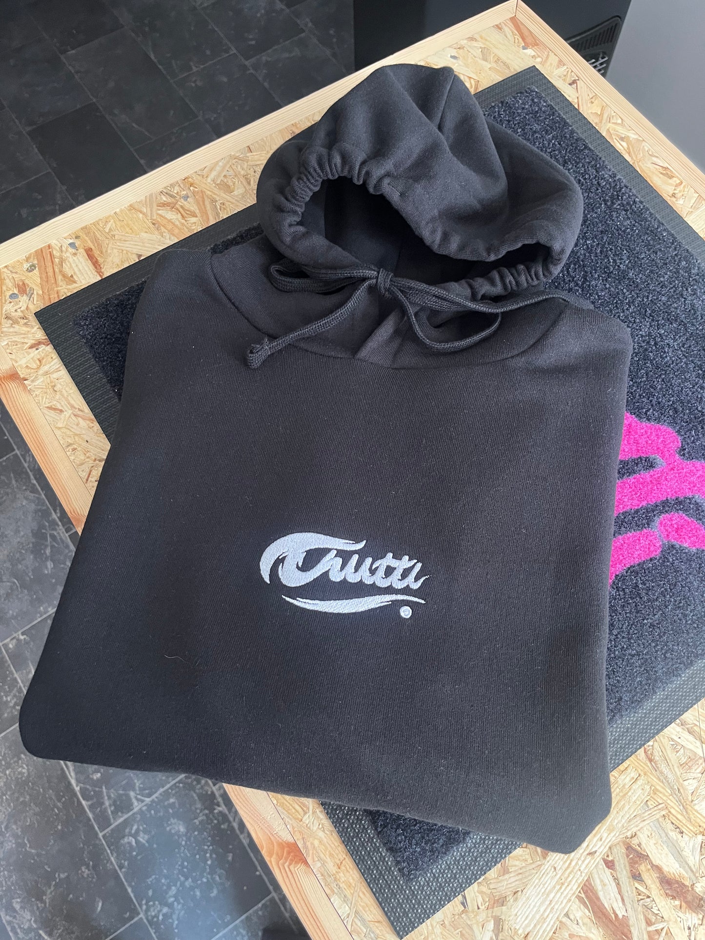 Flow hood