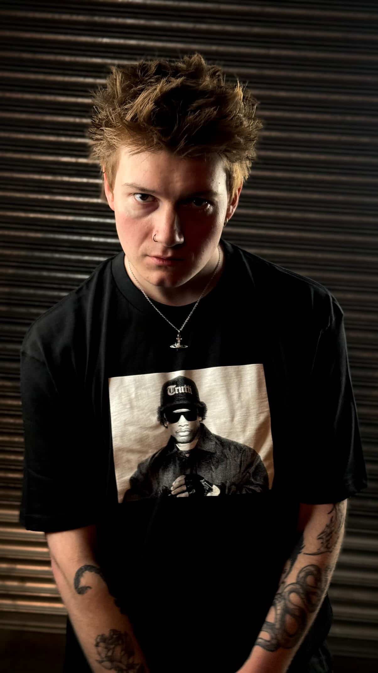 Eazy Tee